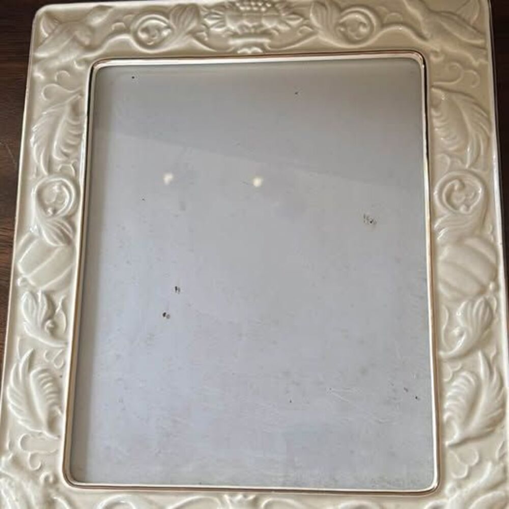 Philip Whitney Ltd Nightingale 8x10 Picture Frame